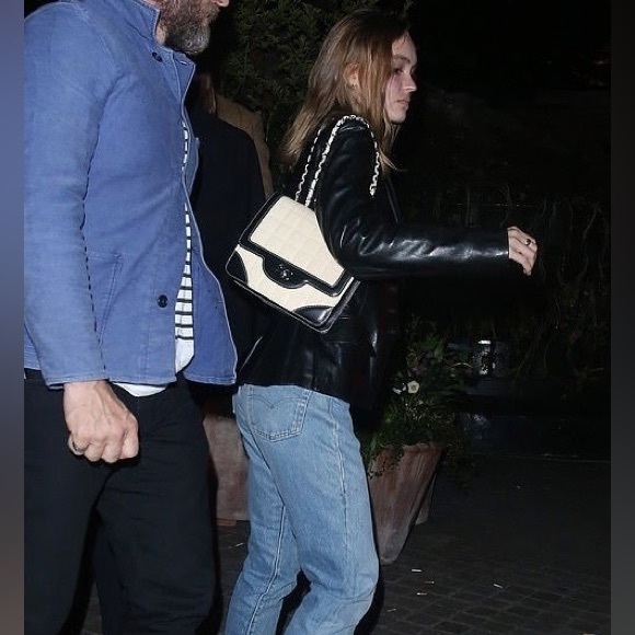 Chanel Square Quilt Flap Bag Vintage - Picture 16 of 16